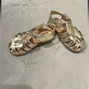 Shiny Gold Toddler sandals with Velcro strap - 6T
